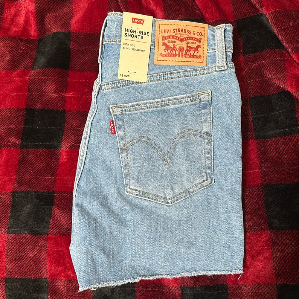 NWT Levi Jean Shorts